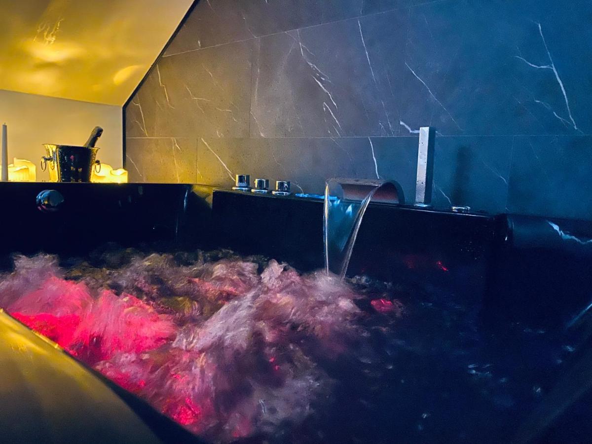 Saphir - Sauna Balneo Chromotherapie Massage *