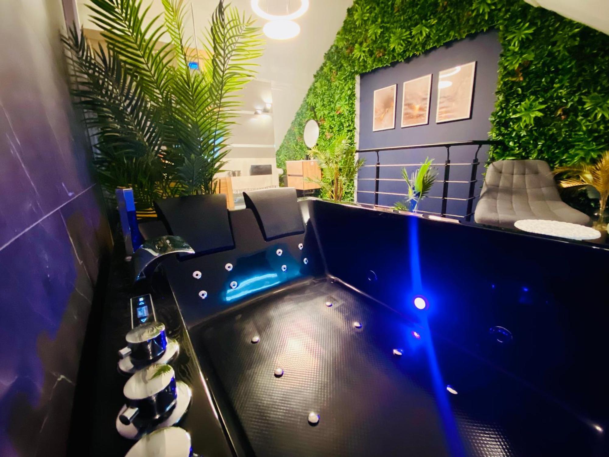 Saphir - Sauna Balneo Chromotherapie Massage *
